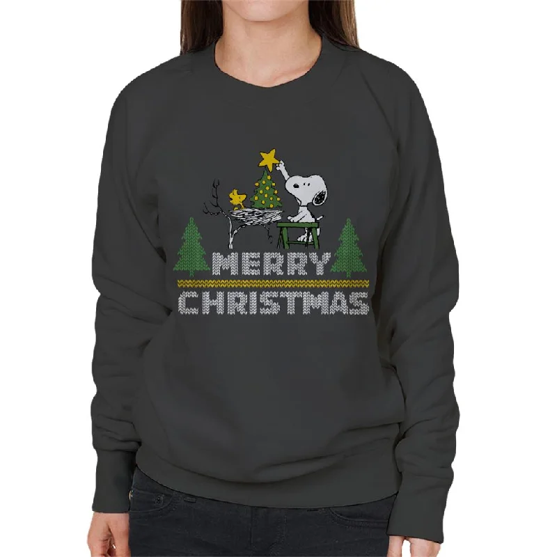 Peanuts Snoopy And Woodstock Decorating Xmas Tree Women's Sweatshirt